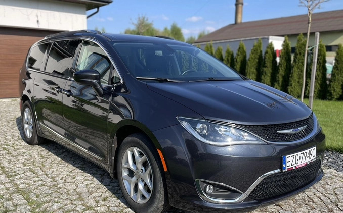 Chrysler Pacifica cena 129000 przebieg: 95000, rok produkcji 2020 z Czaplinek małe 596